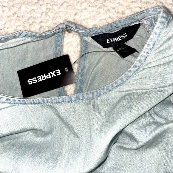 Short Cap Sleeve T-shirt Top with Padded Shoulders - Picture 8 of 10